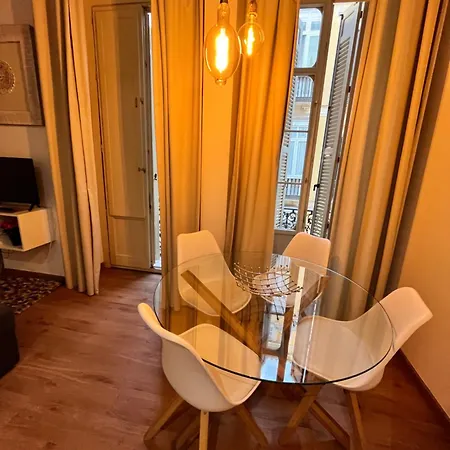 Premium Center Apartment